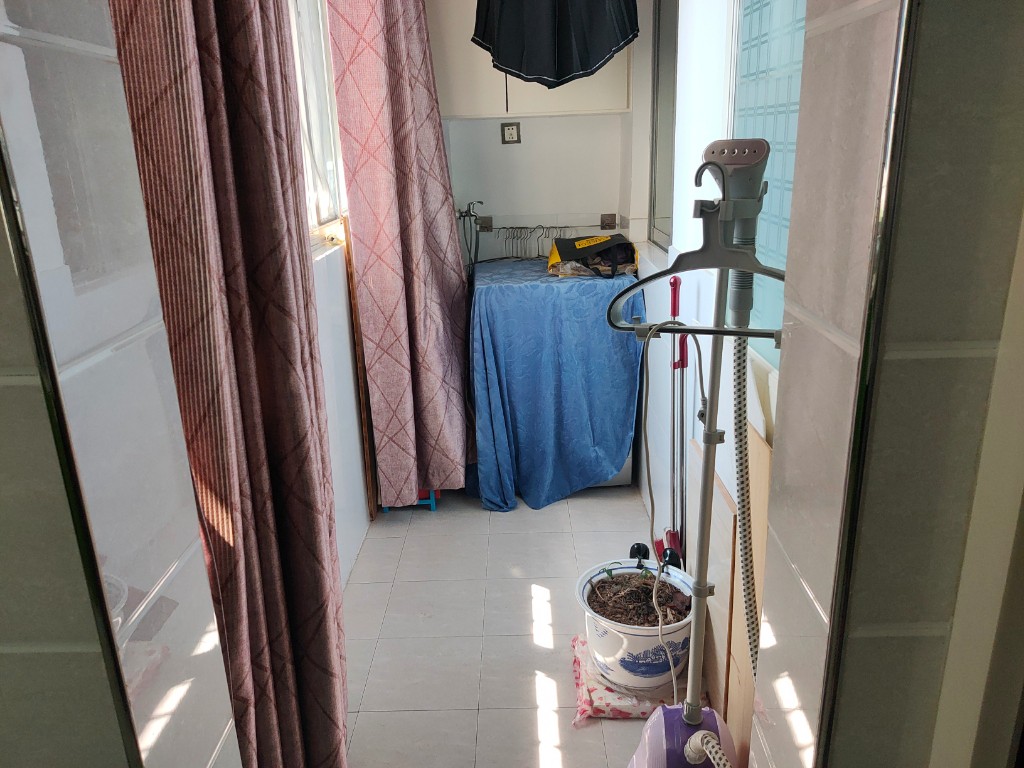 香草园  4室2厅1卫    105.0万 香草园  4室2厅1卫    105.0万客厅