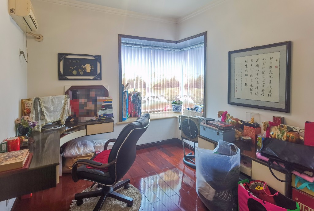 湘银二期世纪花园 4室2厅2卫 99.0万 湘银二期世纪花园 4室2厅2卫 99.0万客厅