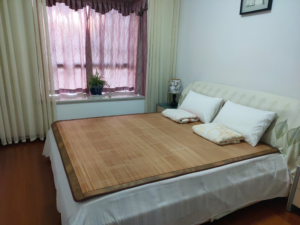 香草园  4室2厅1卫    105.0万 香草园  4室2厅1卫    105.0万客厅