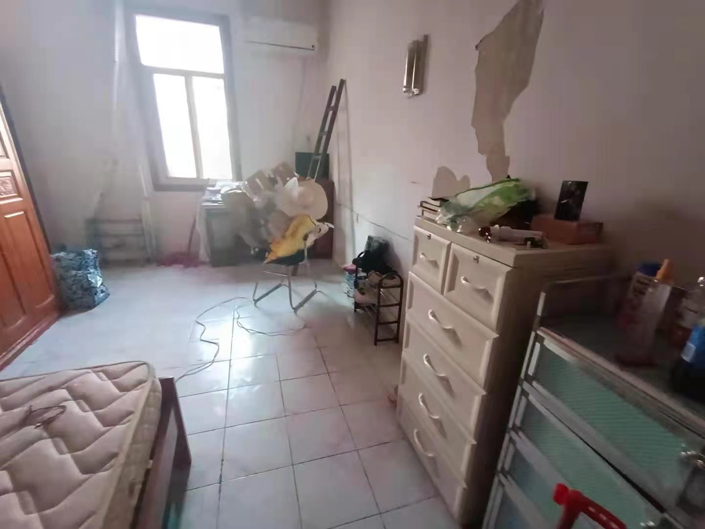 建设北路散盘 1室1厅1卫 500.0元/月 建设北路散盘 1室1厅1卫 500.0元/月室内图