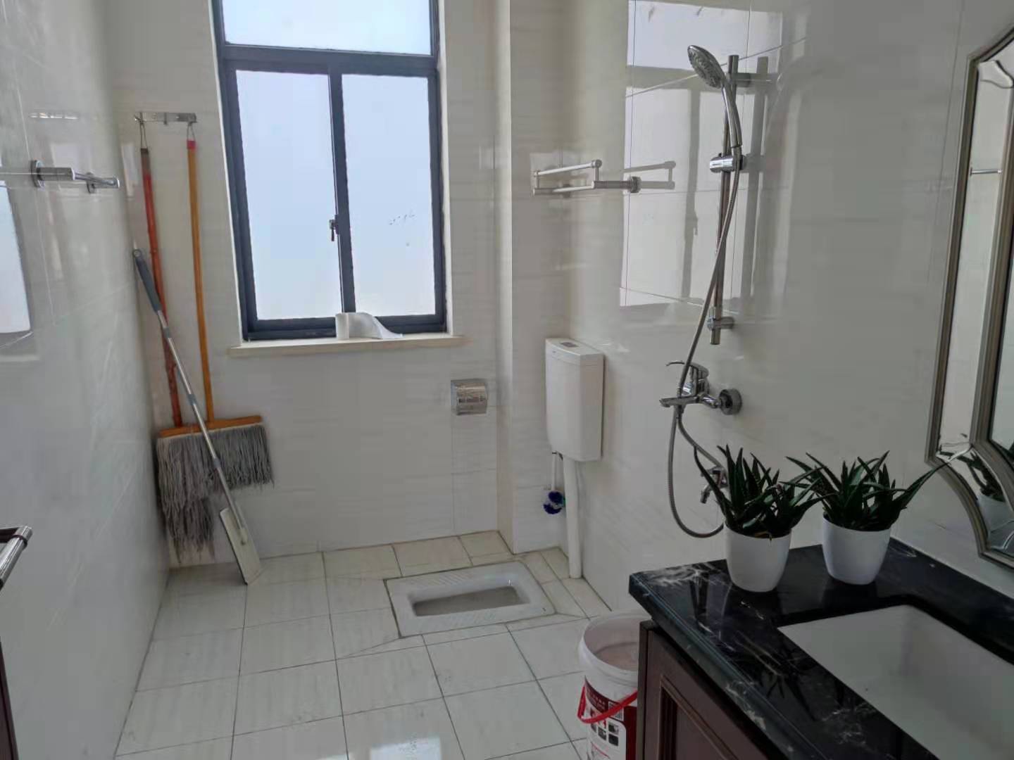 新都汇 3室2厅2卫 3000.0元/月 新都汇 3室2厅2卫 3000.0元/月室内图