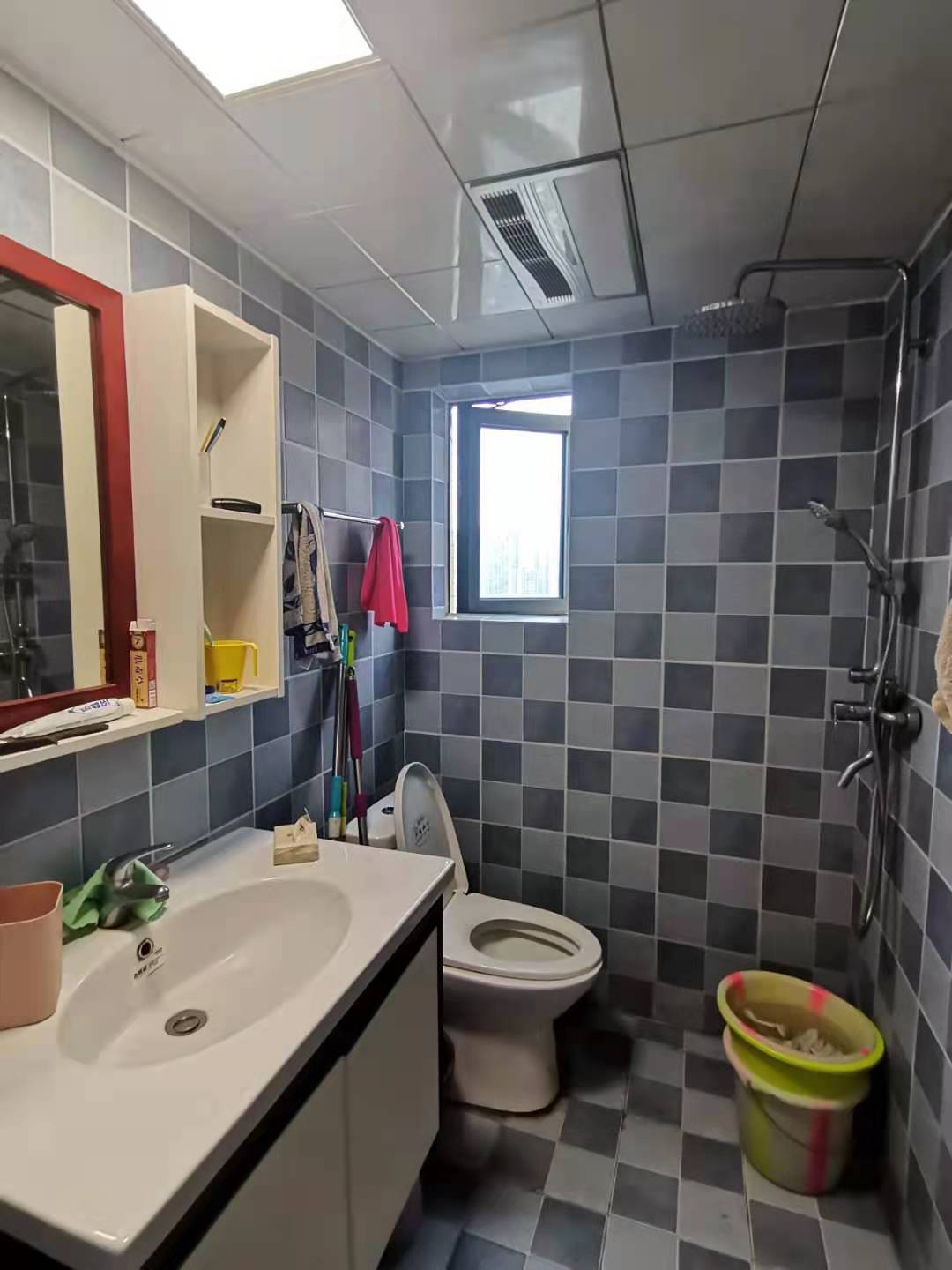 中铁骑士府邸 3室2厅2卫 2600.0元/月 中铁骑士府邸 3室2厅2卫 2600.0元/月室内图