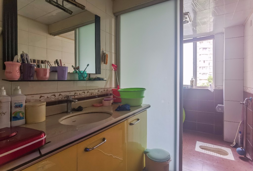 湘银二期世纪花园 4室2厅2卫 99.0万 湘银二期世纪花园 4室2厅2卫 99.0万客厅