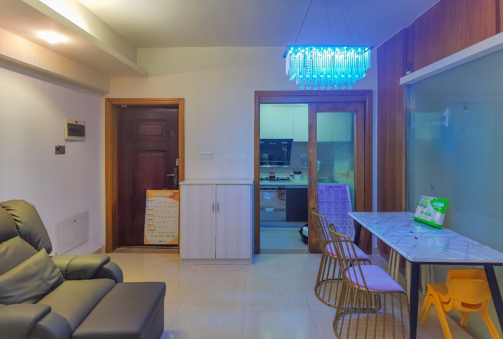 大汉希尔顿 2室2厅1卫 73.8万 大汉希尔顿 2室2厅1卫 73.8万客厅