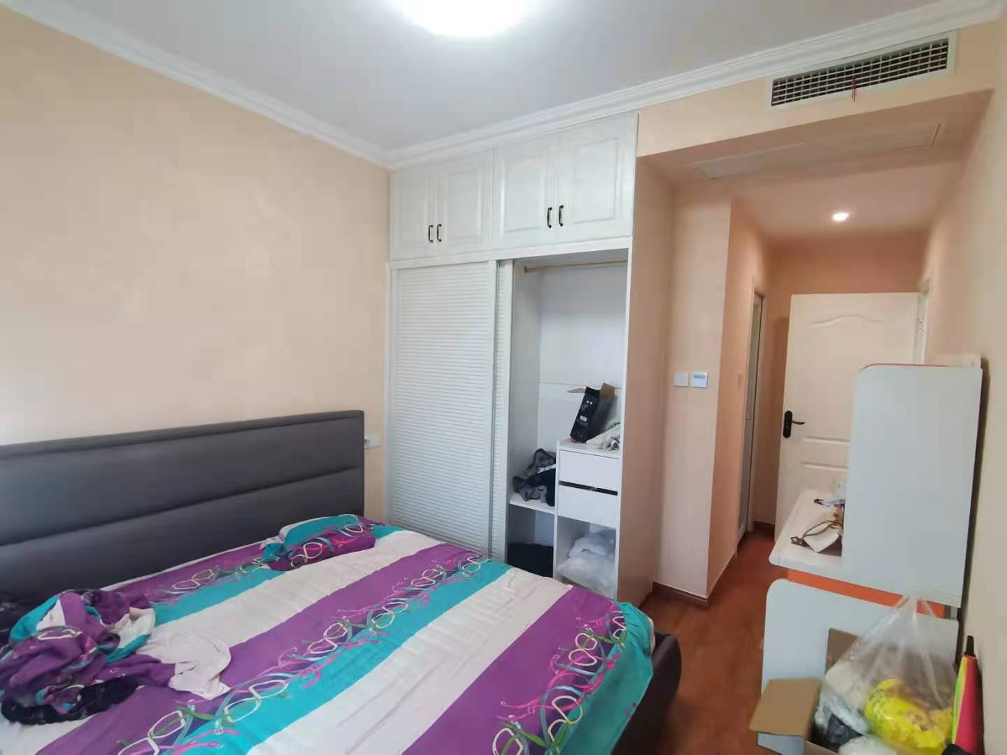 中铁骑士府邸 3室2厅2卫 2600.0元/月 中铁骑士府邸 3室2厅2卫 2600.0元/月室内图