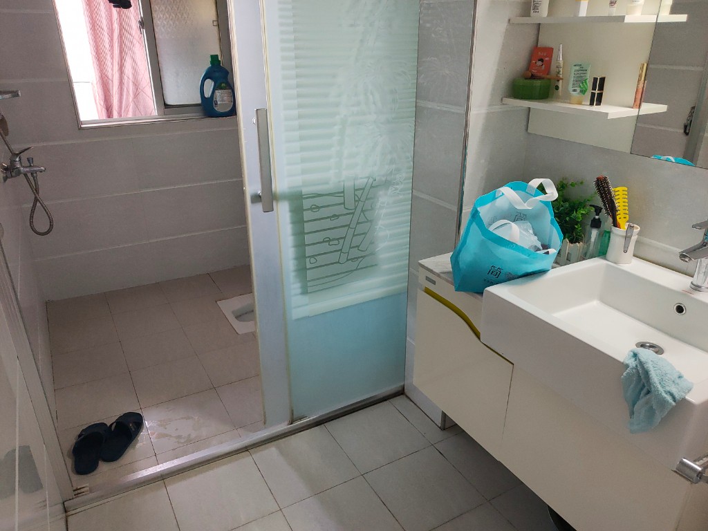 香草园  4室2厅1卫    105.0万 香草园  4室2厅1卫    105.0万客厅