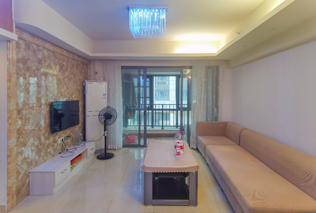 大汉希尔顿 2室2厅1卫 73.8万 大汉希尔顿 2室2厅1卫 73.8万客厅