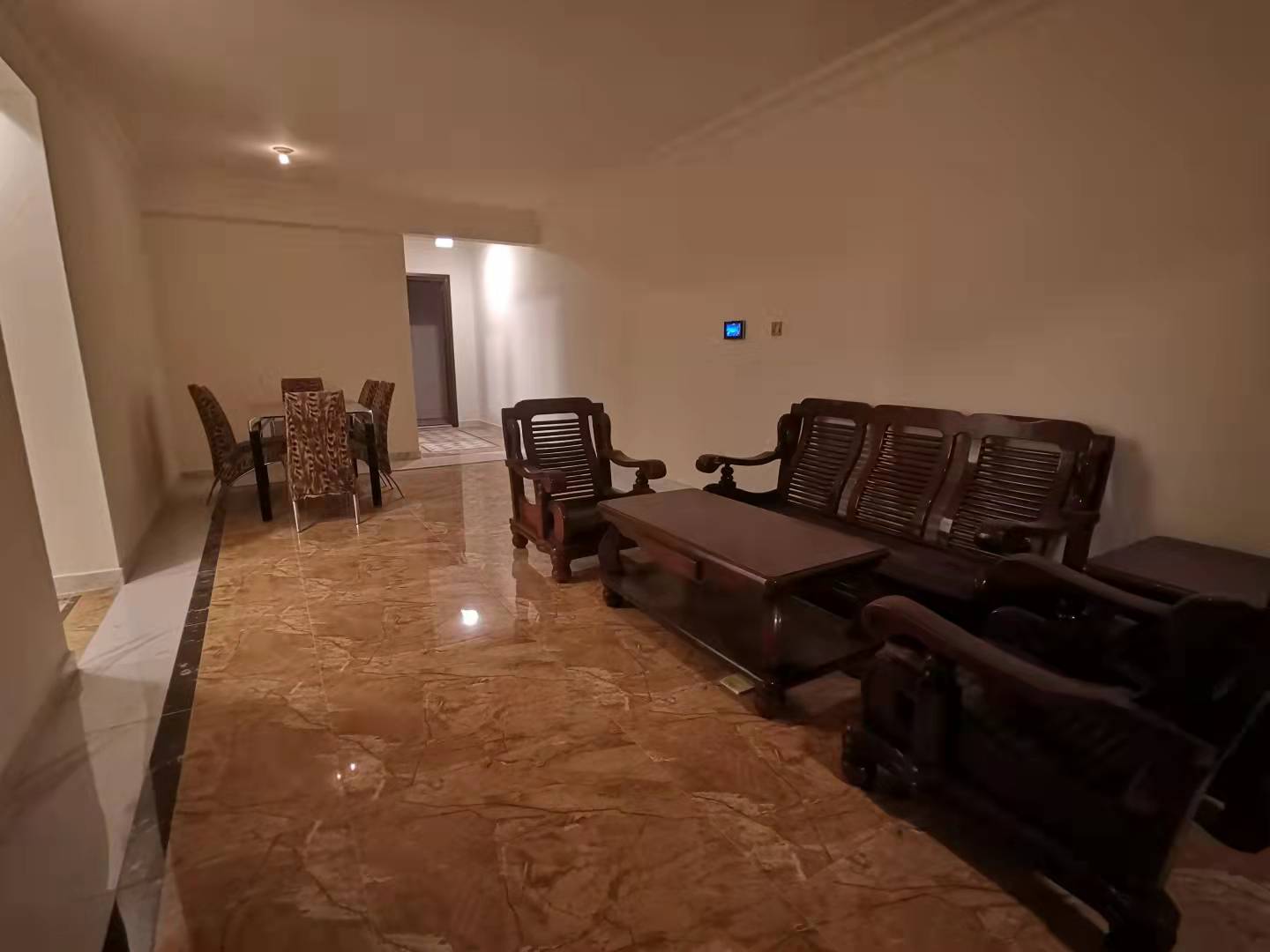 碧桂园梓山府 3室2厅2卫 2500.0元/月 碧桂园梓山府 3室2厅2卫 2500.0元/月室内图