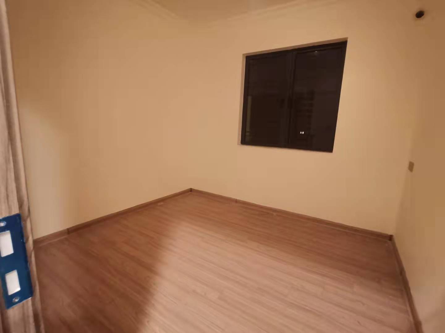 碧桂园梓山府 3室2厅2卫 2500.0元/月 碧桂园梓山府 3室2厅2卫 2500.0元/月室内图