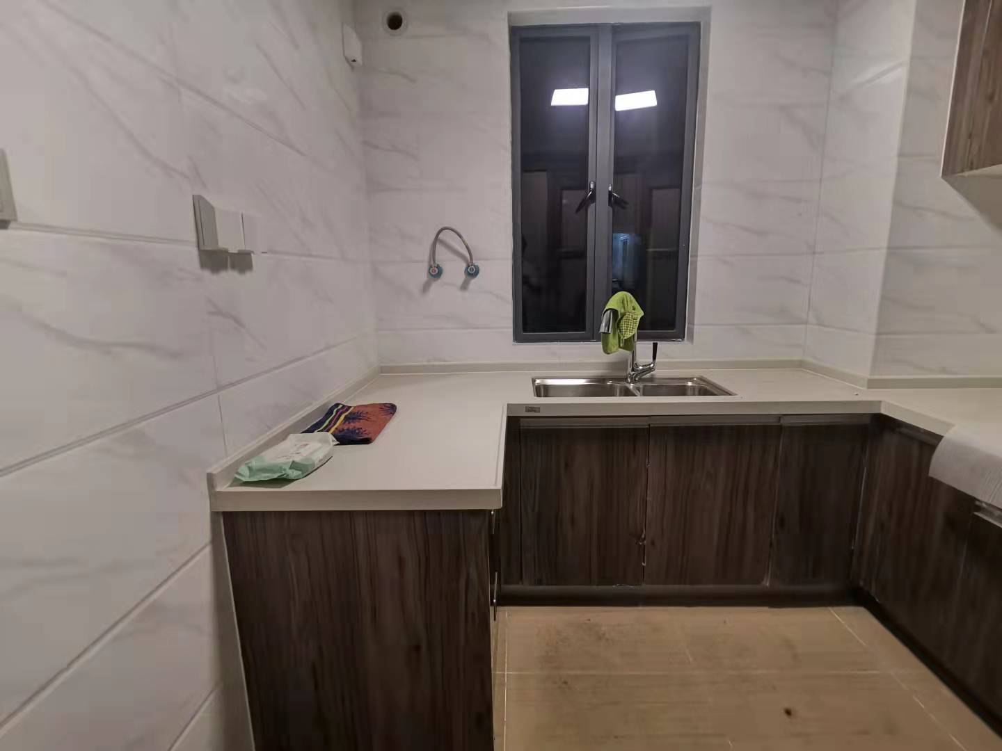 碧桂园梓山府 3室2厅2卫 2500.0元/月 碧桂园梓山府 3室2厅2卫 2500.0元/月室内图