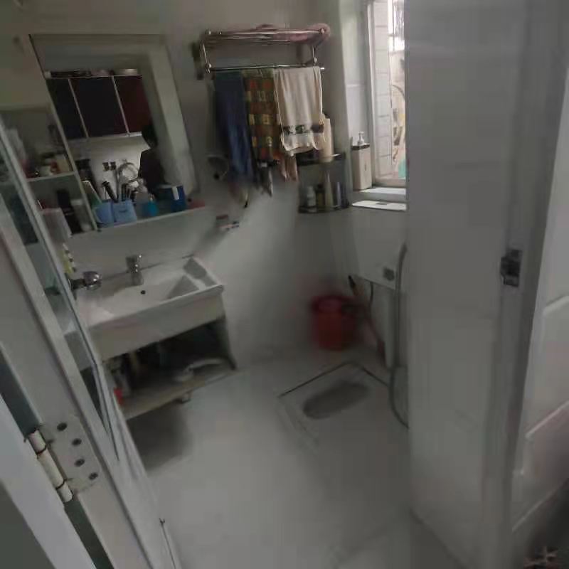 渔父花苑 2室1厅0卫 29.8万 渔父花苑 2室1厅0卫 29.8万客厅