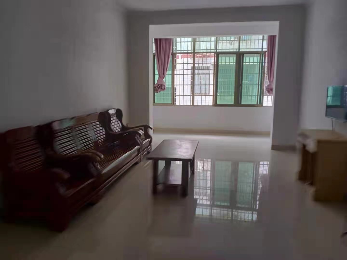 羊舞岭小区  2室2厅1卫    1000.0元/月 羊舞岭小区  2室2厅1卫    1000.0元/月室内图