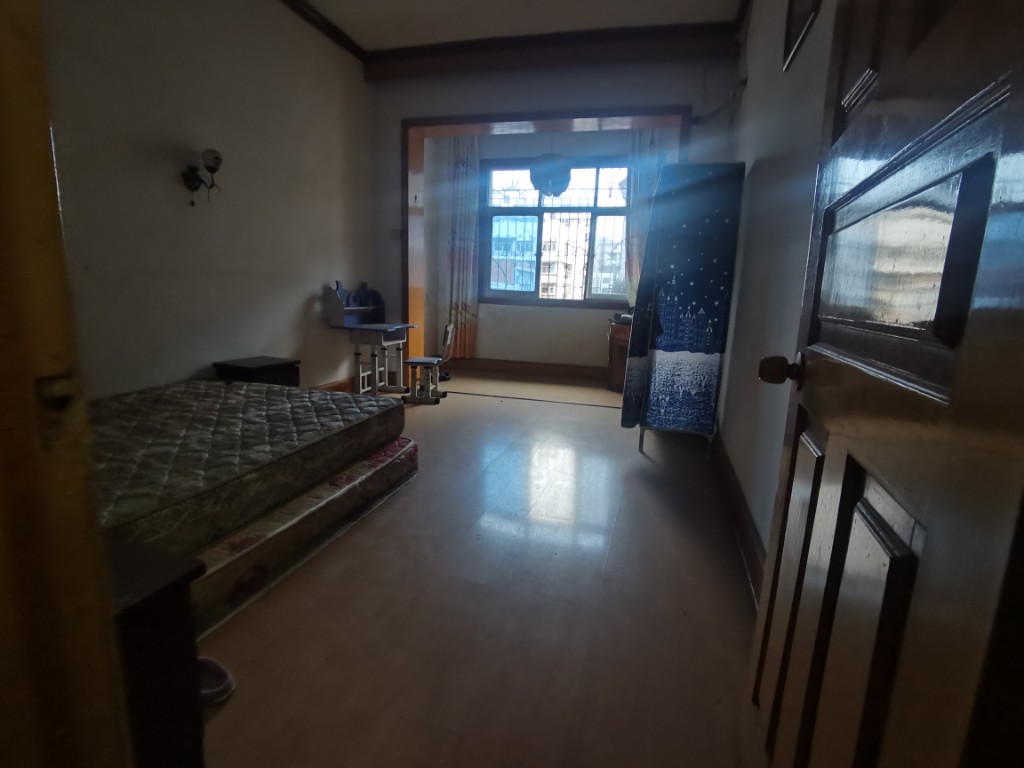 育财农贸市场(民营市场)  3室2厅1卫    60.0万 育财农贸市场(民营市场)  3室2厅1卫    60.0万客厅