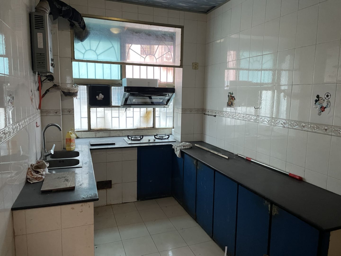 月秀小区  3室2厅2卫    50.0万 月秀小区  3室2厅2卫    50.0万卧室