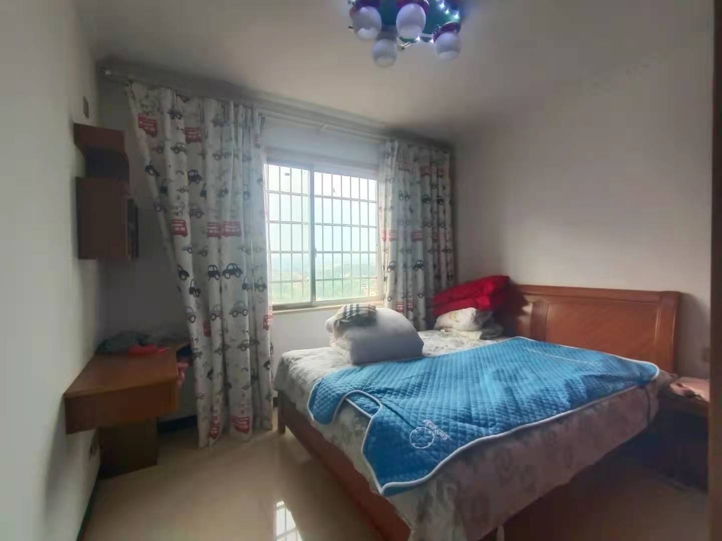 香山红叶  3室2厅2卫    95.8万 香山红叶  3室2厅2卫    95.8万卧室