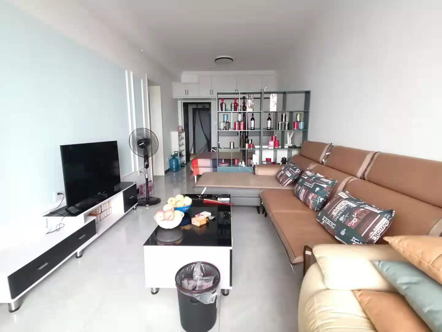 湘运大厦 1室1厅1卫 36.0万 湘运大厦 1室1厅1卫 36.0万客厅