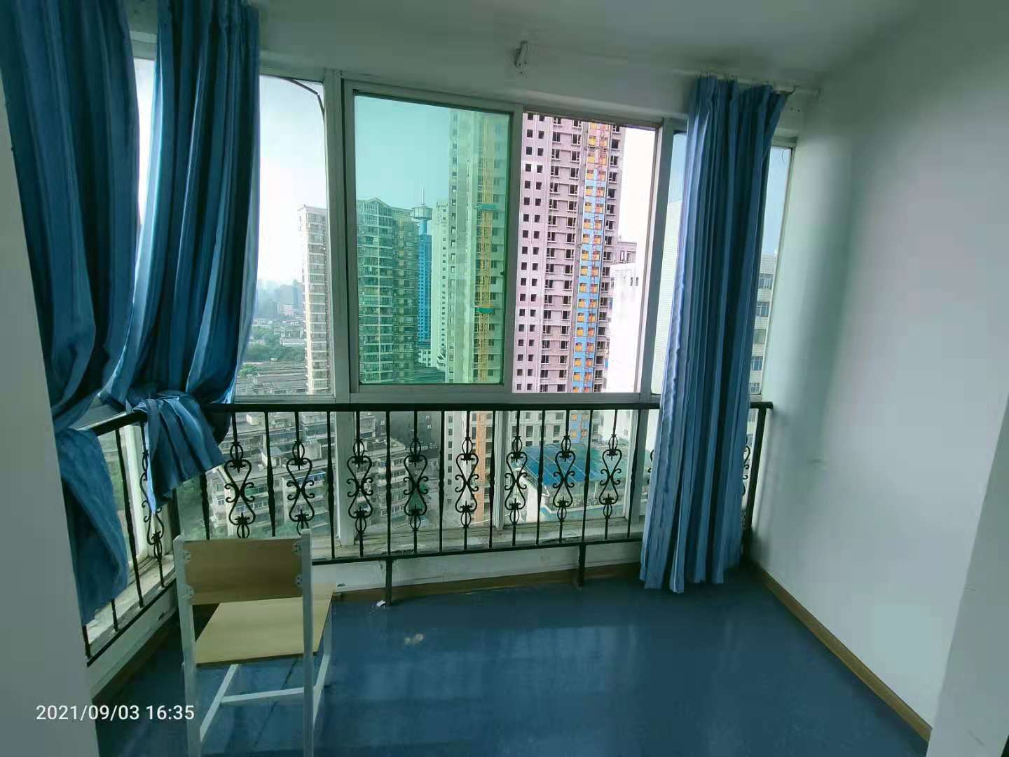 兴威名座  2室2厅2卫    2800.0元/月 兴威名座  2室2厅2卫    2800.0元/月室内图1