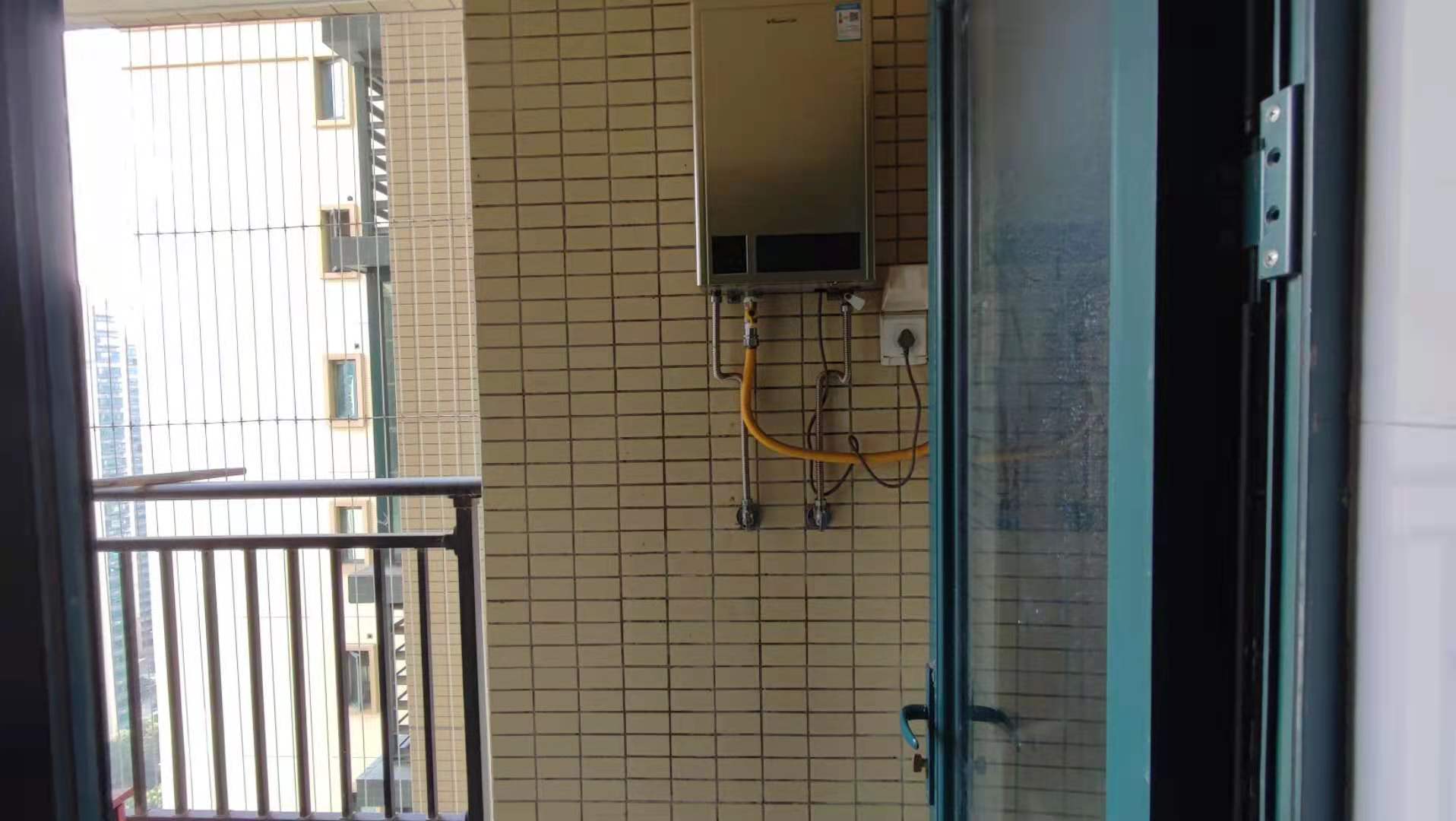 恒大雅苑  3室2厅2卫    2300.0元/月室内图