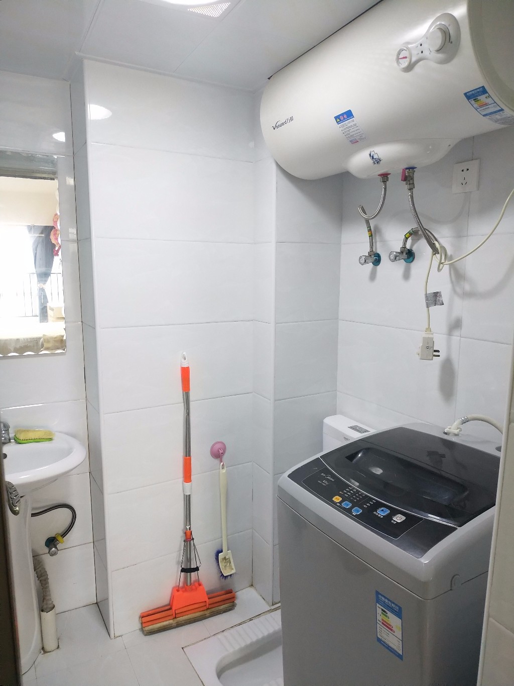 美的城三期 1室1厅1卫 28.00万 美的城三期 1室1厅1卫 28.00万客厅