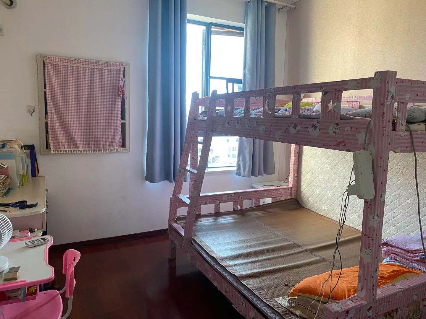 泰山公馆 2室1厅1卫 61.0万 泰山公馆 2室1厅1卫 61.0万客厅