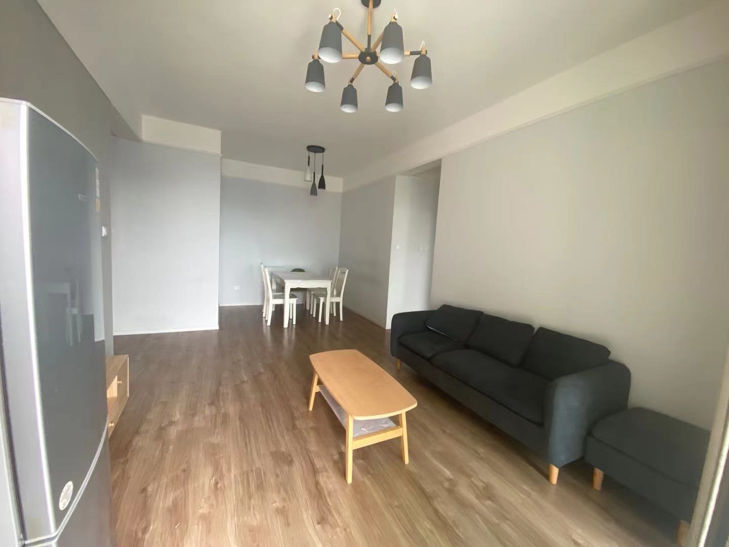 远大中央公园三期 2室1厅1卫 2200.0元/月 远大中央公园三期 2室1厅1卫 2200.0元/月室内图