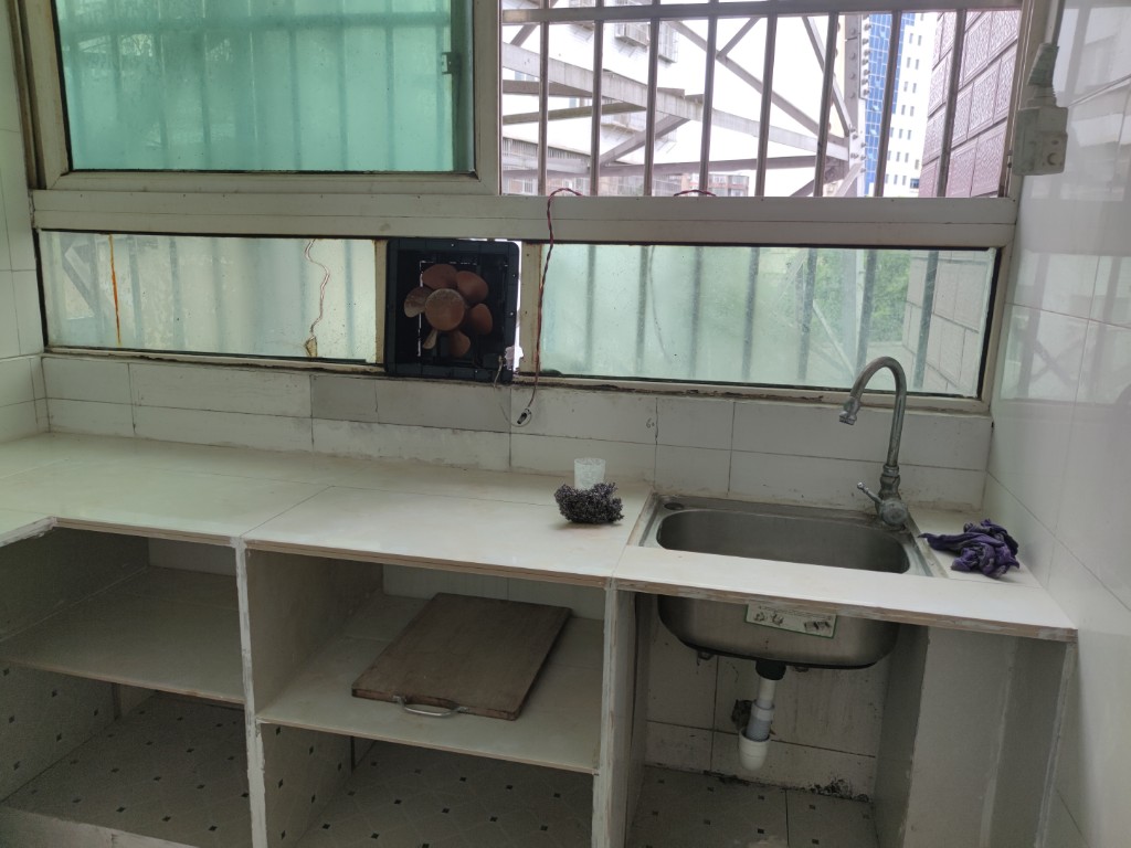 荷叶塘散户 2室1厅1卫 900.0元/月 荷叶塘散户 2室1厅1卫 900.0元/月室内图