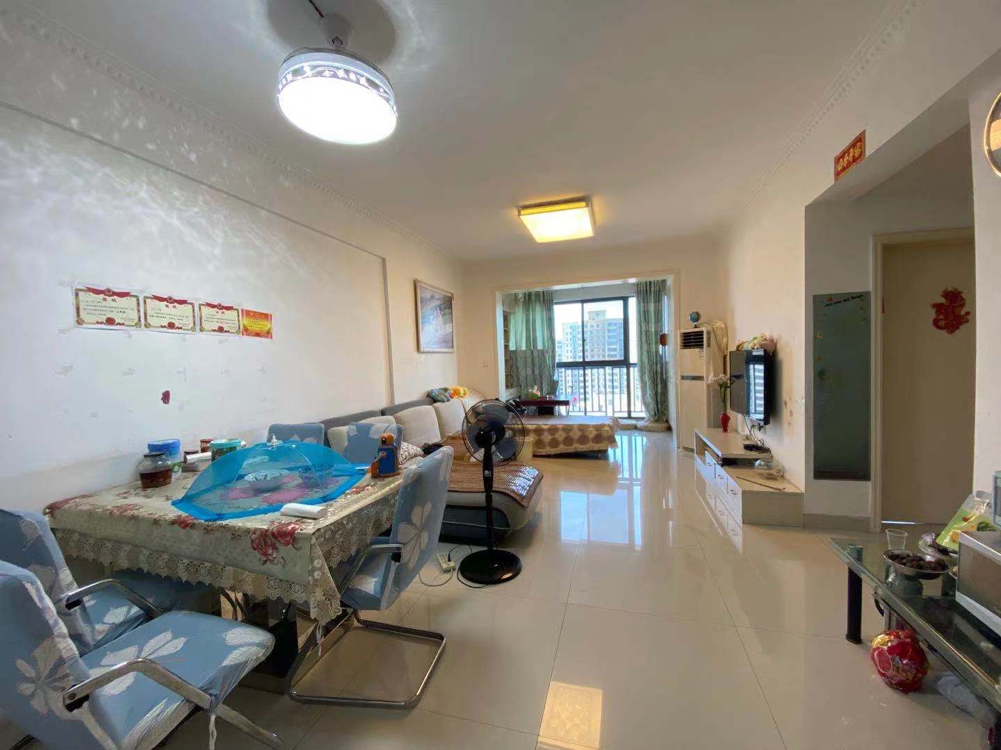 泰山公馆 2室1厅1卫 61.0万 泰山公馆 2室1厅1卫 61.0万客厅