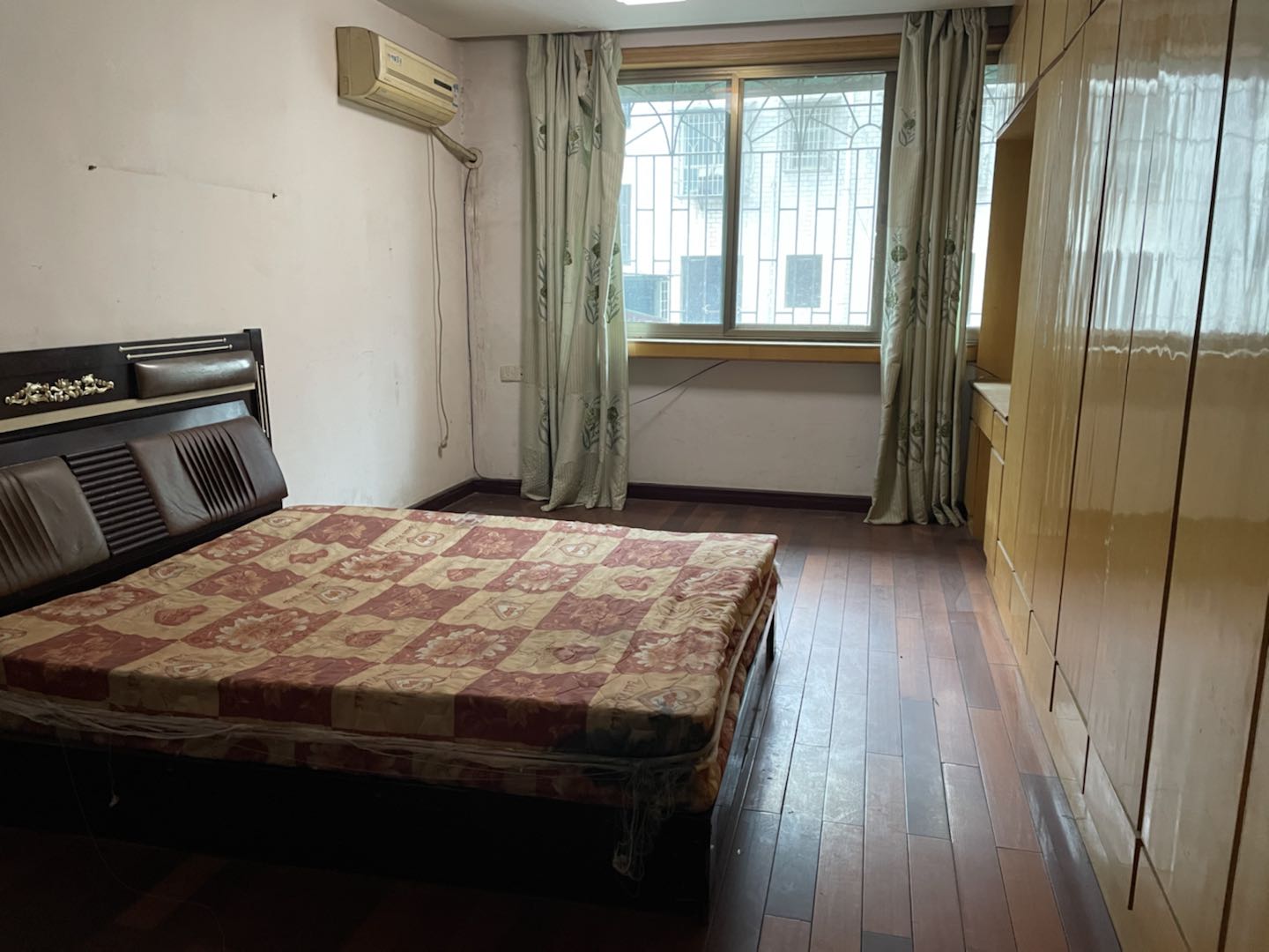 月秀小区  3室2厅2卫    50.0万 月秀小区  3室2厅2卫    50.0万卧室