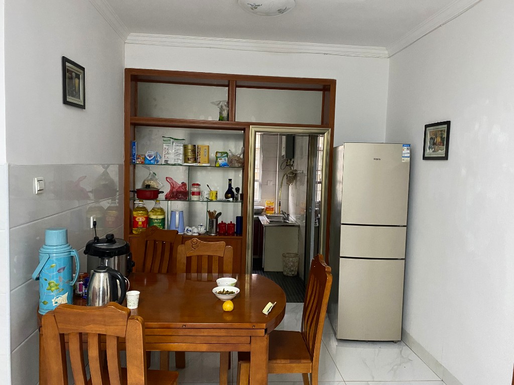 瀚水栗源 2室2厅1卫 53.0万 瀚水栗源 2室2厅1卫 53.0万客厅