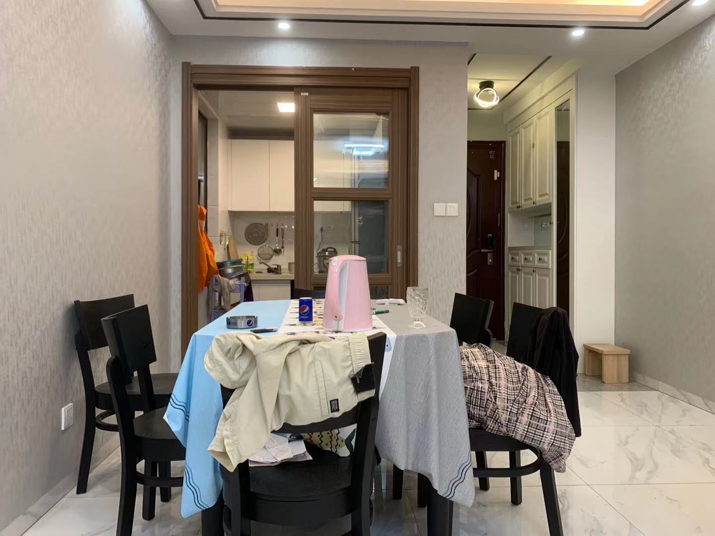 华耀碧桂园十里江湾观澜  3室2厅2卫    2600.0元/月 华耀碧桂园十里江湾观澜  3室2厅2卫    2600.0元/月室内图