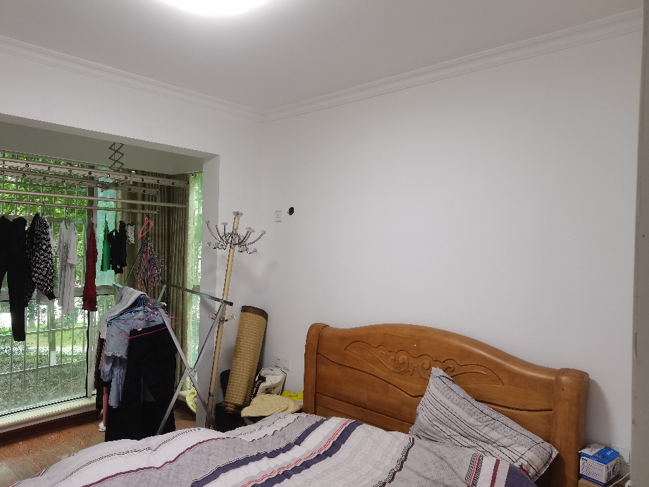 御景园 4室2厅2卫 82.8万 御景园 4室2厅2卫 82.8万客厅