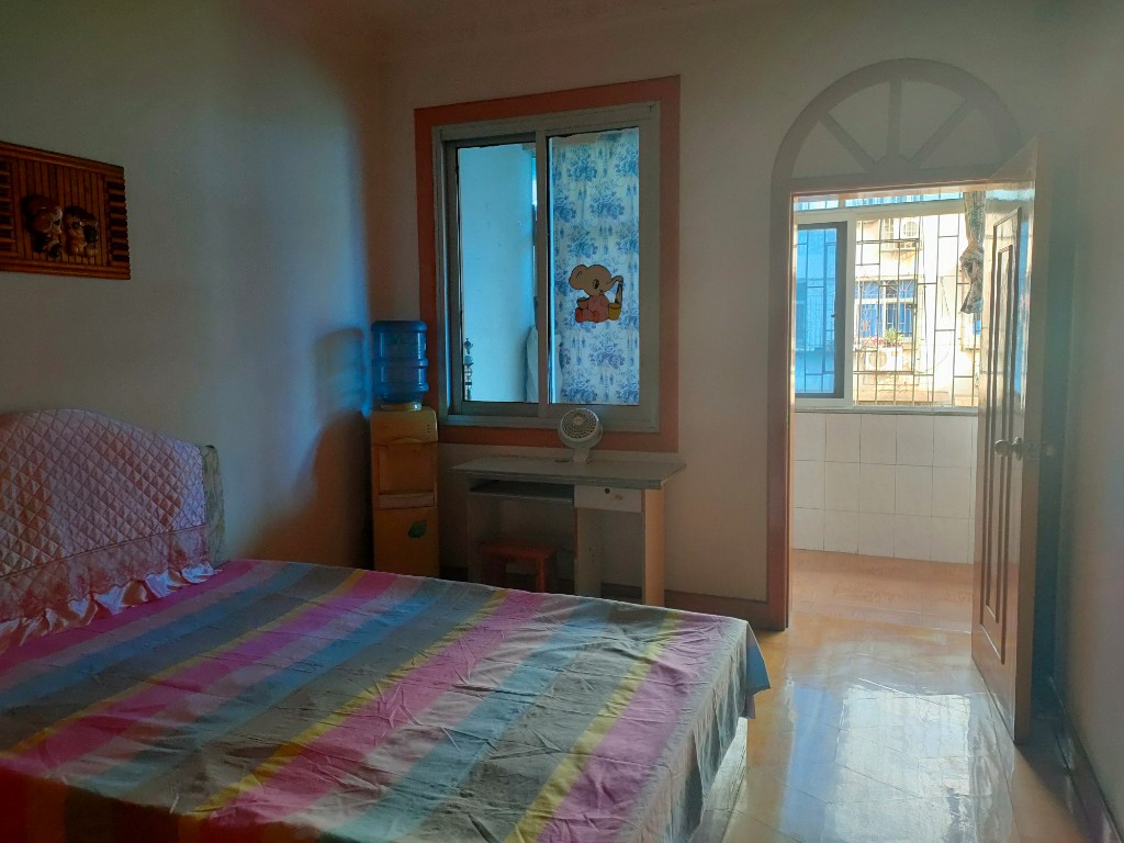 花园一村  3室2厅1卫    1500.0元/月 花园一村  3室2厅1卫    1500.0元/月室内图