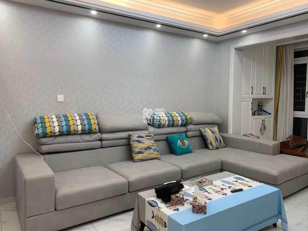 华耀碧桂园十里江湾观澜  3室2厅2卫    2600.0元/月