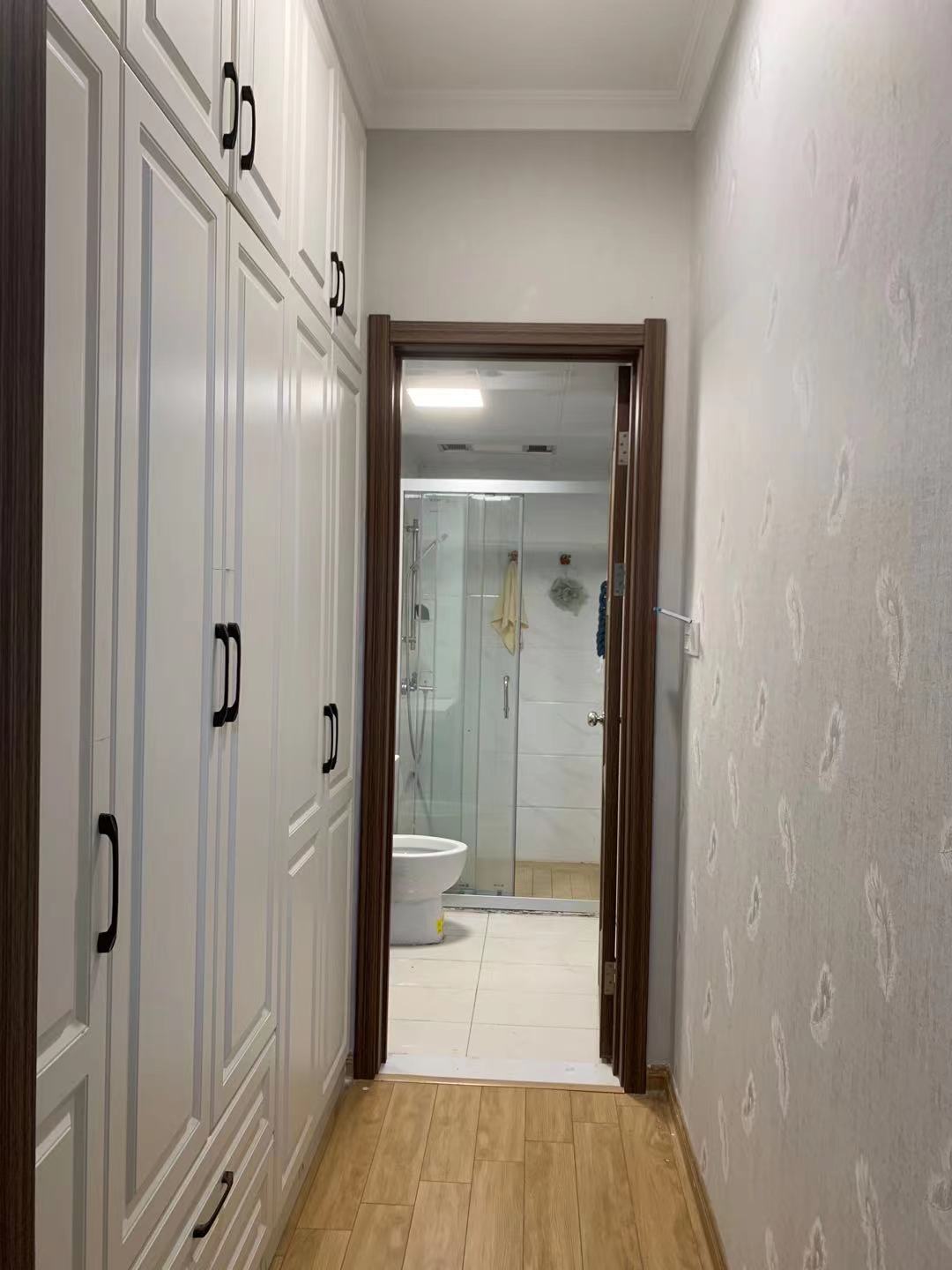 华耀碧桂园十里江湾观澜  3室2厅2卫    2600.0元/月 华耀碧桂园十里江湾观澜  3室2厅2卫    2600.0元/月室内图