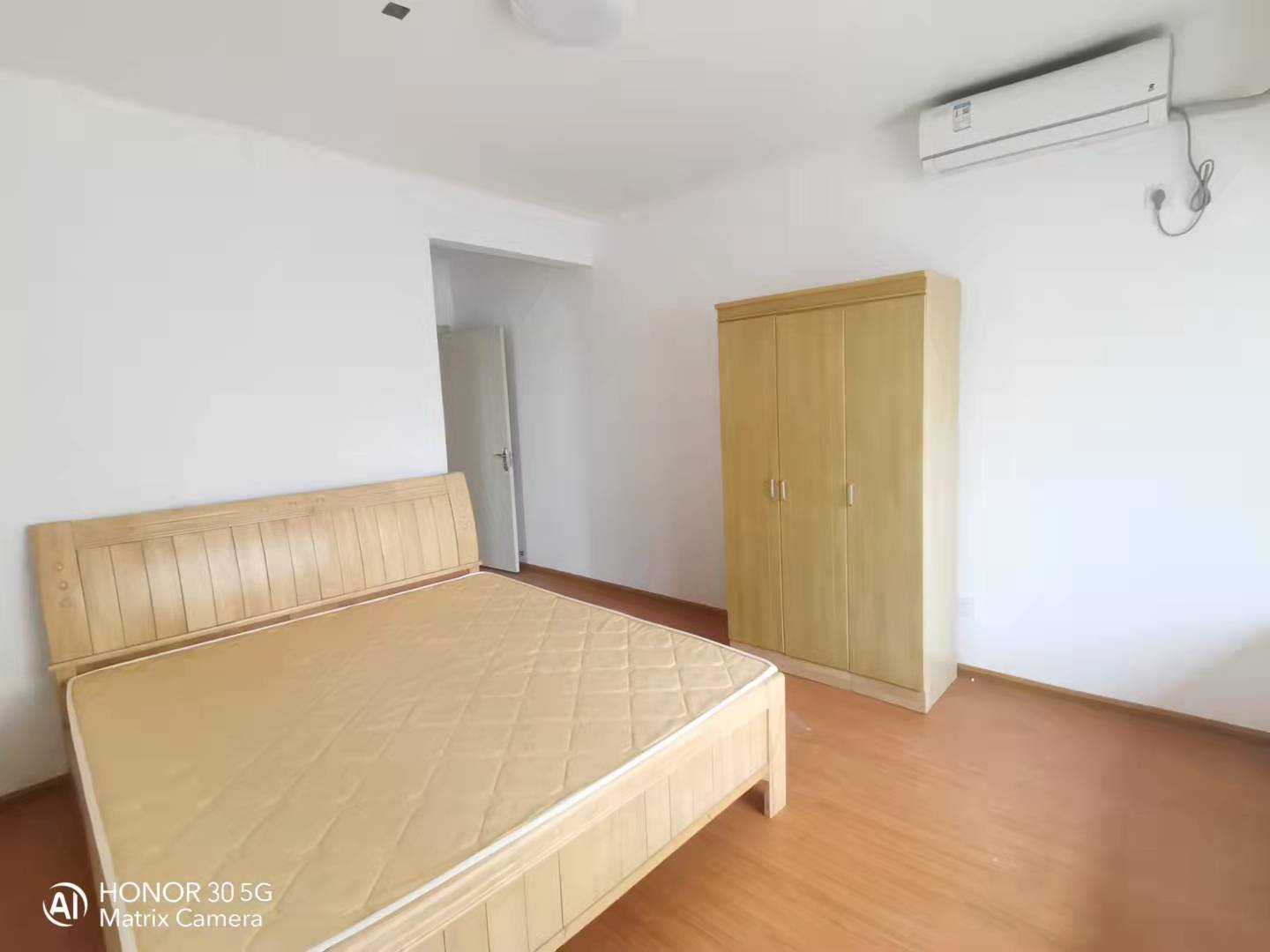 万国城(当代满庭春MOMA)三期 3室2厅2卫 2500.0元/月 万国城(当代满庭春MOMA)三期 3室2厅2卫 2500.0元/月室内图