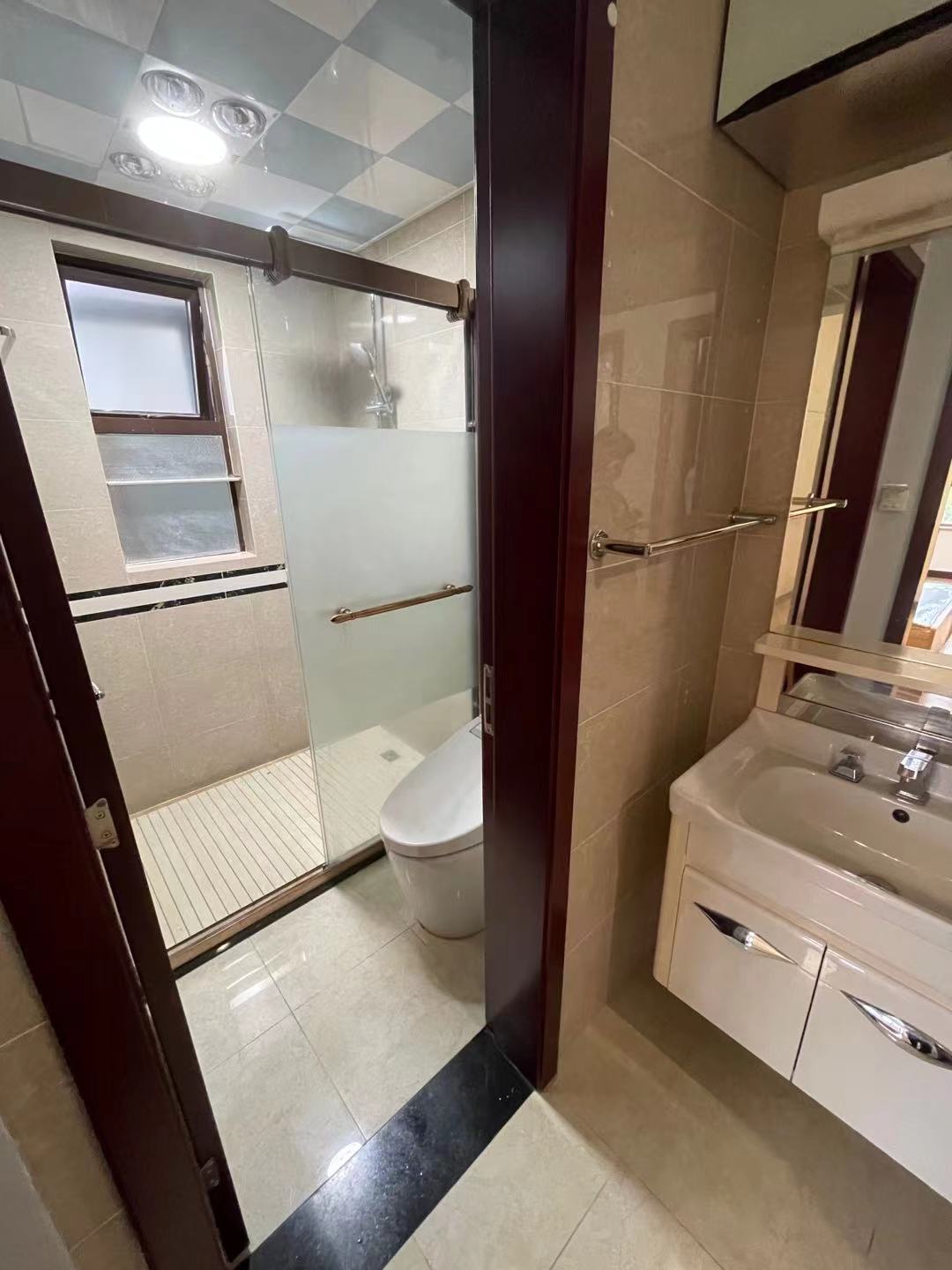 南湖半岛 2室1厅1卫 2600.0元/月 南湖半岛 2室1厅1卫 2600.0元/月室内图