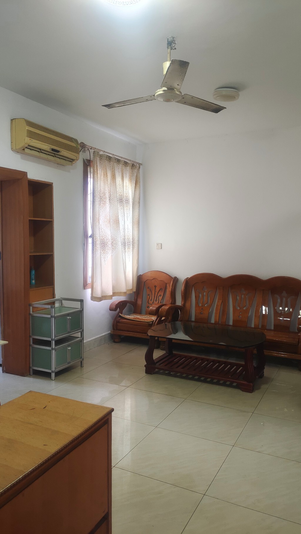 洪福花园 2室1厅1卫 700.0元/月 洪福花园 2室1厅1卫 700.0元/月室内图