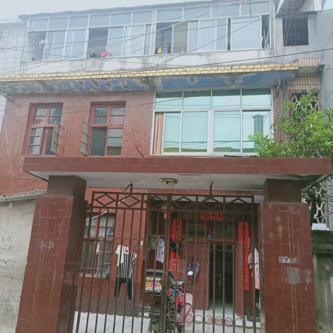 私房(桃源县所有)  4室2厅2卫    120.0万 私房(桃源县所有)  4室2厅2卫    120.0万小区图