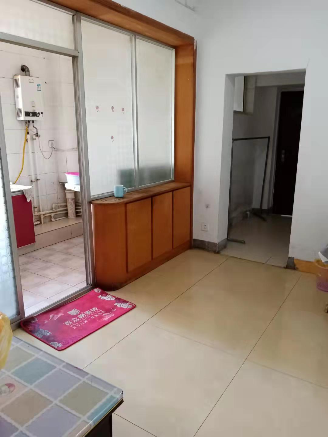 永丰商厦 2室2厅1卫 900.0元/月 永丰商厦 2室2厅1卫 900.0元/月室内图