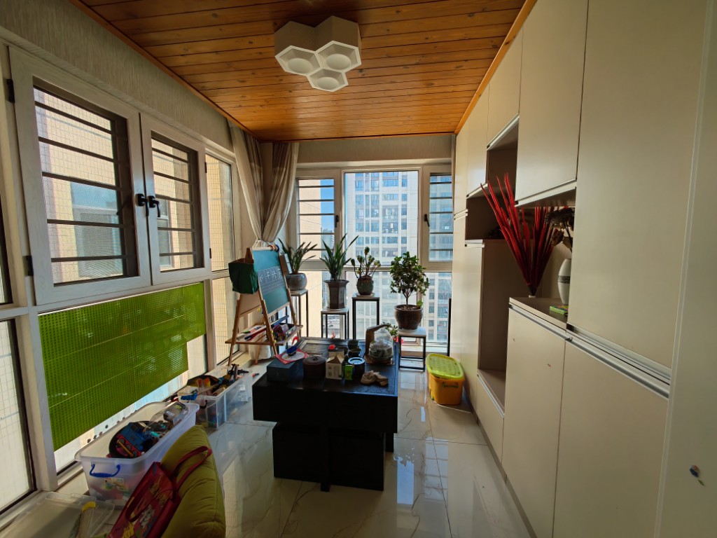 檀香山  4室2厅2卫    106.8万 檀香山  4室2厅2卫    106.8万阳台