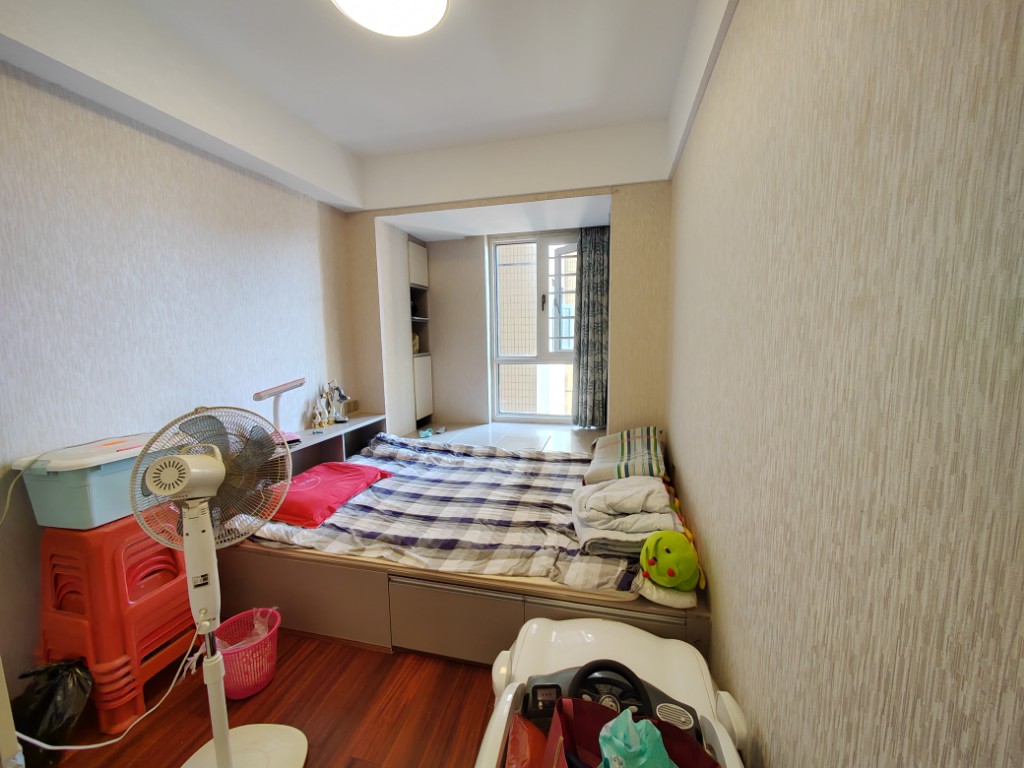 檀香山  4室2厅2卫    106.8万 檀香山  4室2厅2卫    106.8万卧室