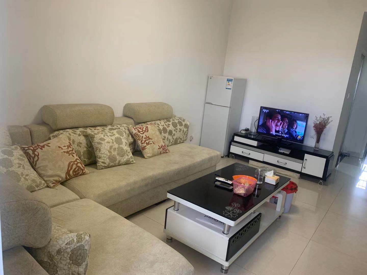 摩登国际(五里名邸) 1室1厅1卫 1700.0元/月 摩登国际(五里名邸) 1室1厅1卫 1700.0元/月