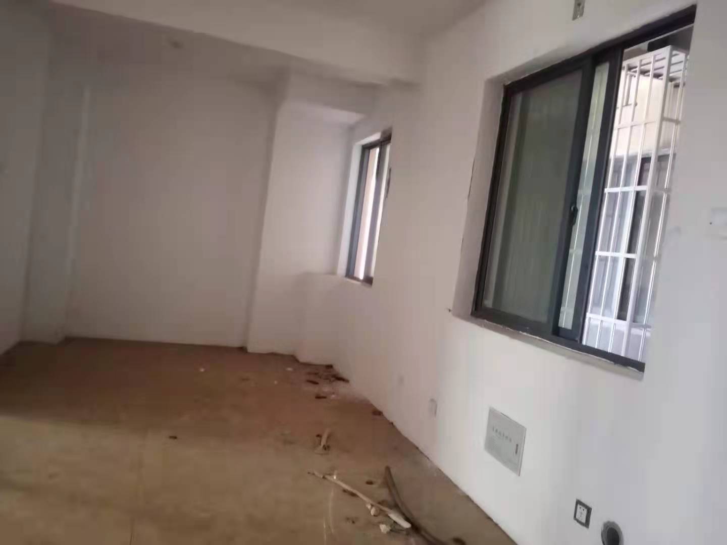 欧洲城楼上公寓楼 3室2厅1卫 2000.0元/月 欧洲城楼上公寓楼 3室2厅1卫 2000.0元/月室内图