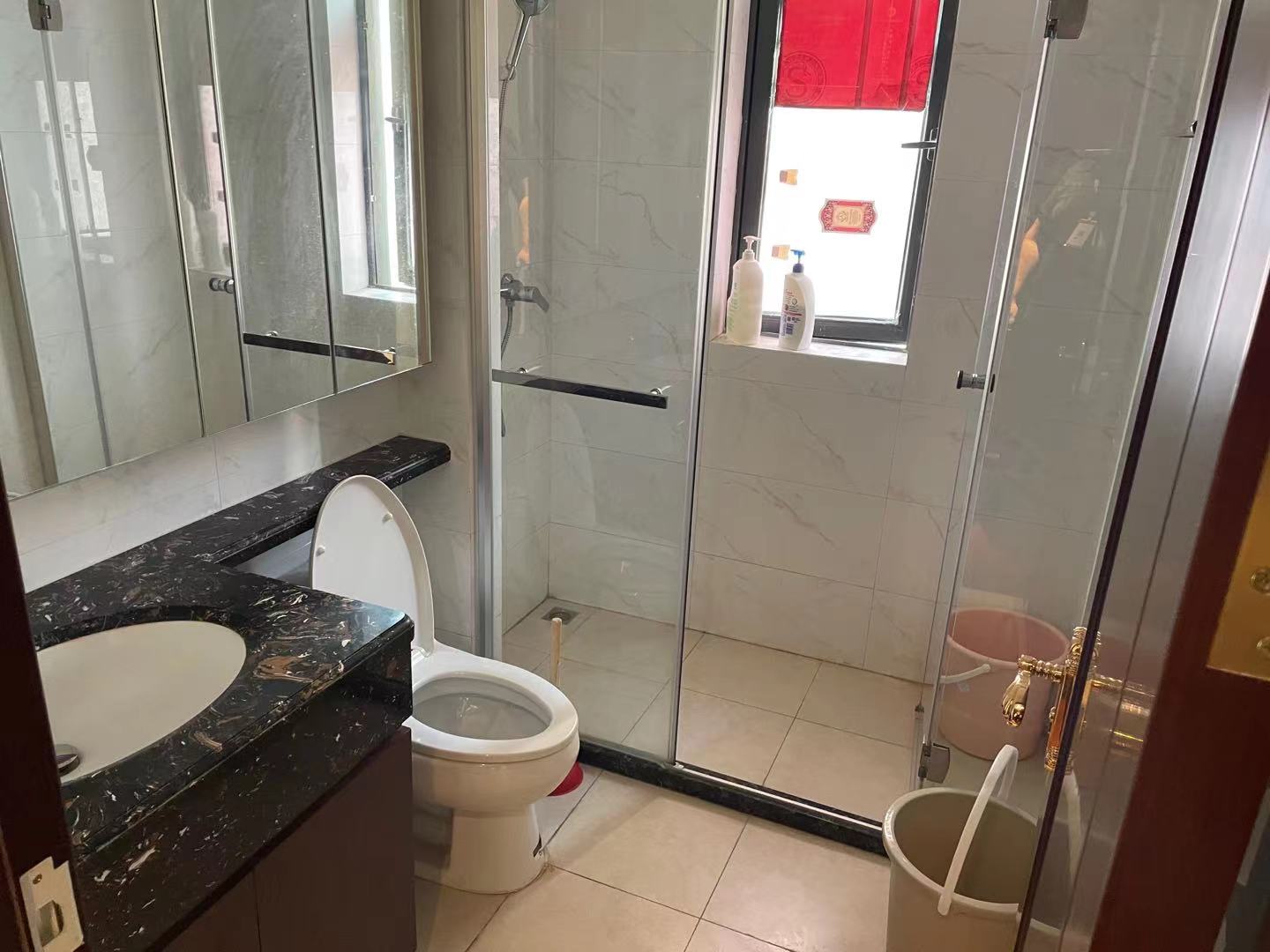 恒大翡翠华庭  3室2厅2卫    2200.0元/月室内图