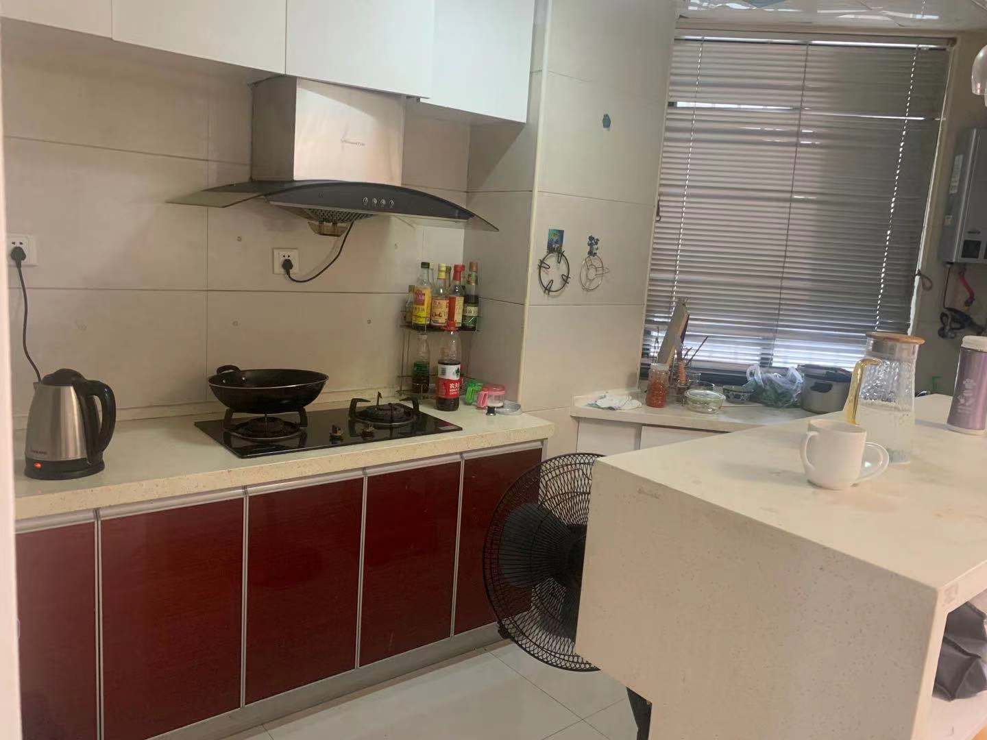 摩登国际(五里名邸) 1室1厅1卫 1700.0元/月 摩登国际(五里名邸) 1室1厅1卫 1700.0元/月室内图