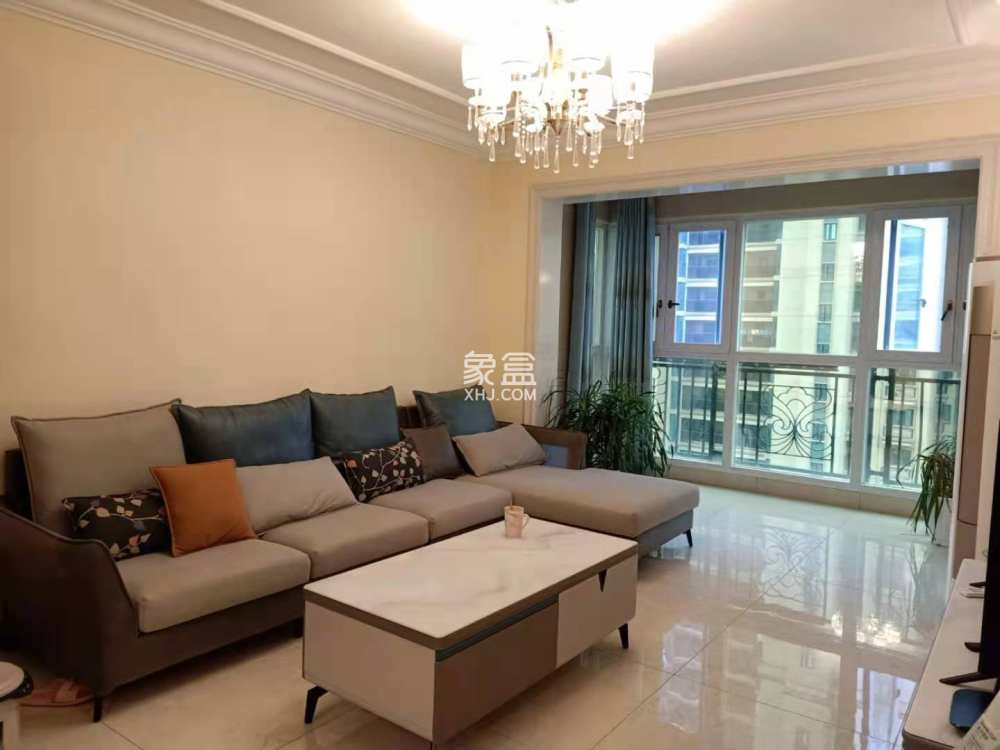 恒大绿洲  3室2厅2卫    2600.0元/月