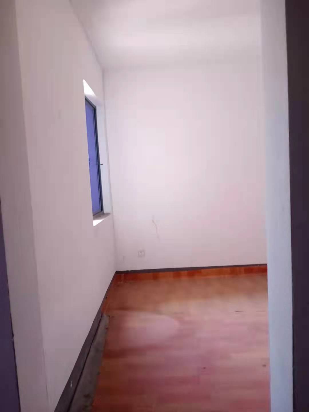 欧洲城楼上公寓楼 3室2厅1卫 2000.0元/月 欧洲城楼上公寓楼 3室2厅1卫 2000.0元/月室内图