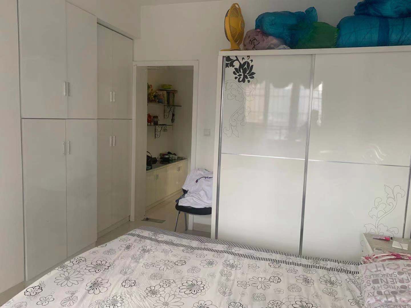 摩登国际(五里名邸) 1室1厅1卫 1700.0元/月 摩登国际(五里名邸) 1室1厅1卫 1700.0元/月室内图