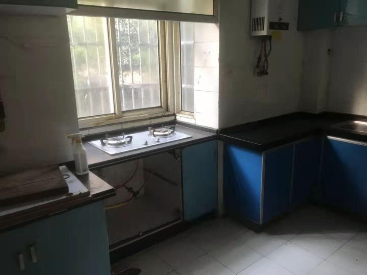 滨江一村 0室0厅0卫 1600.0元/月 滨江一村 0室0厅0卫 1600.0元/月室内图