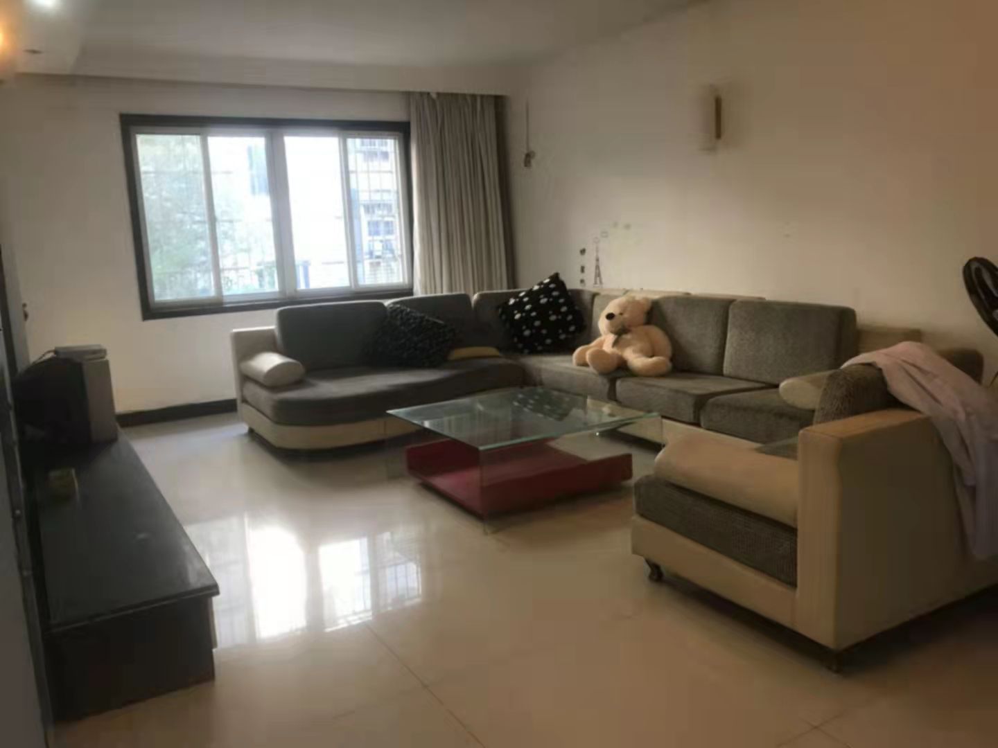 滨江一村 0室0厅0卫 1600.0元/月 滨江一村 0室0厅0卫 1600.0元/月室内图